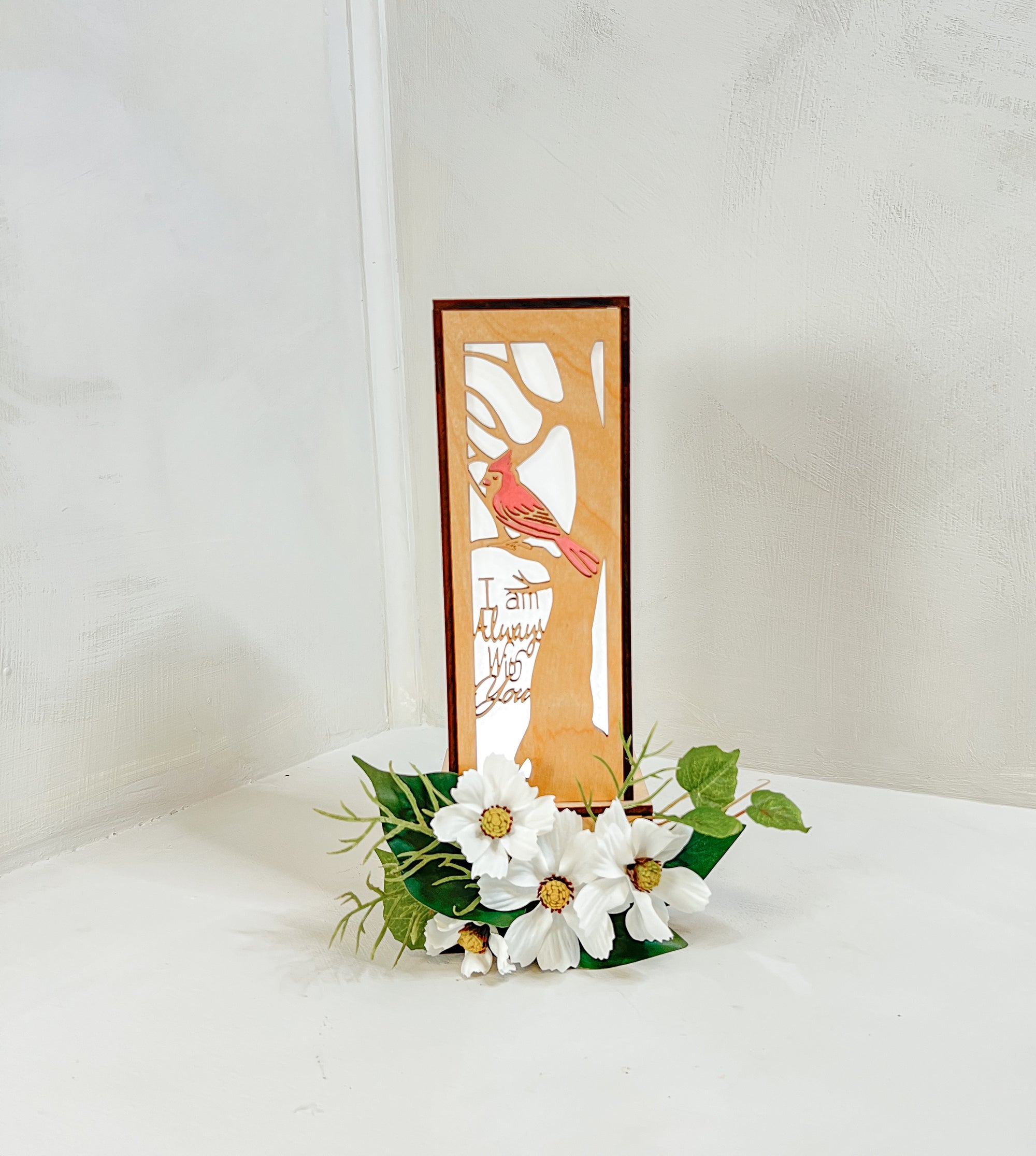 Wooden Lamp - Cardinal